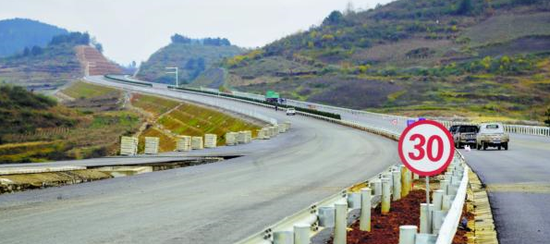 贵黔高速公路最新动态，温情故事在路上